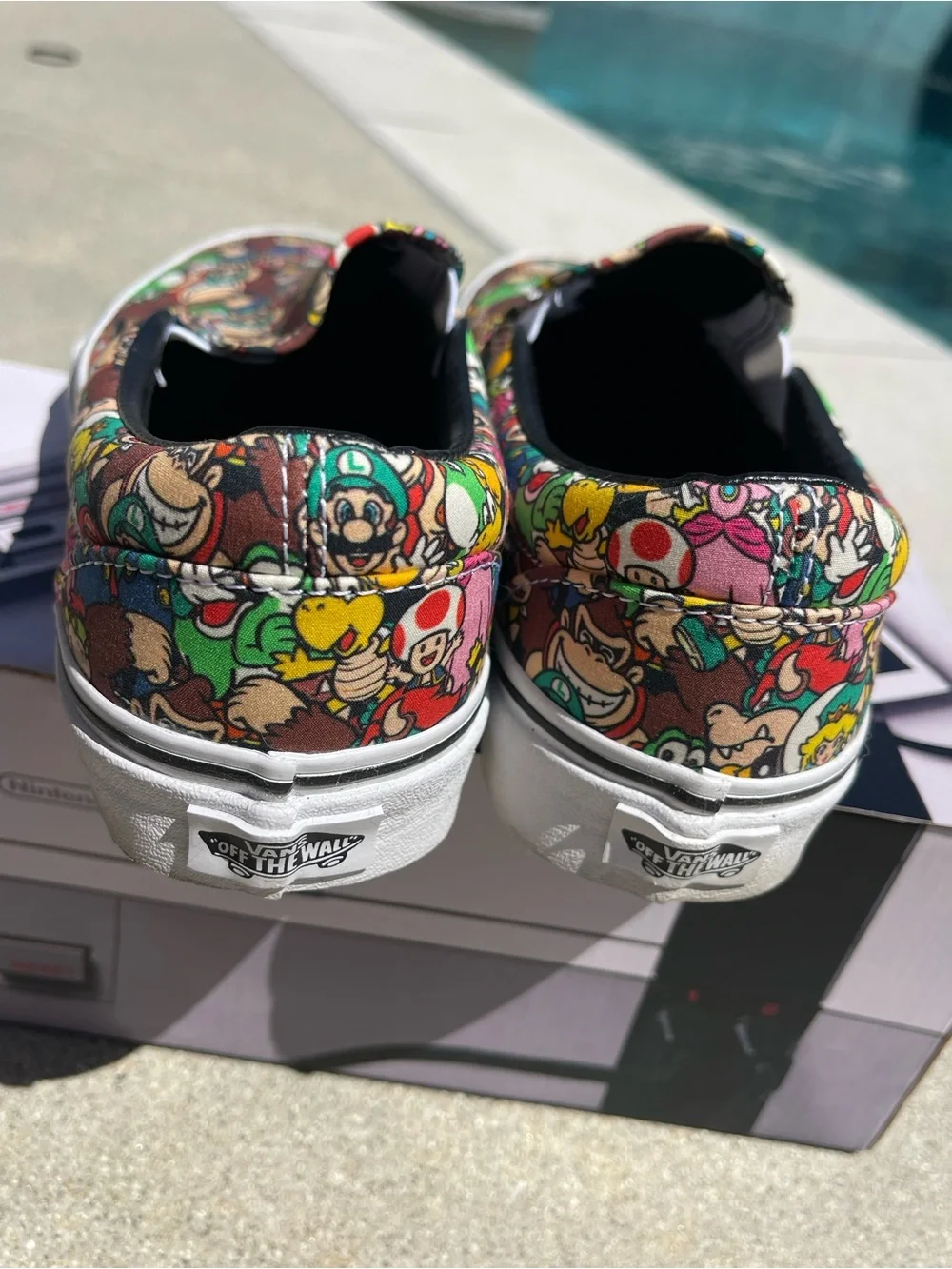 VANS 2016 NINTENDO SUPER MARIO BROS CLASSIC SLIP ONS SHOES 7M 8.5W NES BOX NEW